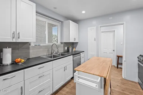 $1,979,000 | 1818 New York Drive, Altadena, CA 91001