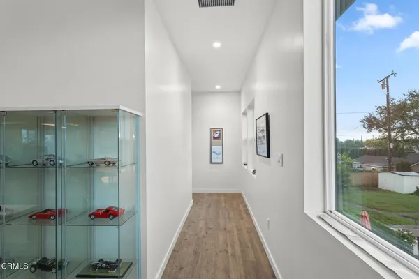 $1,979,000 | 1818 New York Drive, Altadena, CA 91001