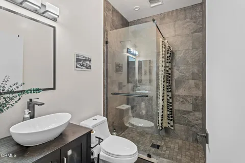 $1,979,000 | 1818 New York Drive, Altadena, CA 91001