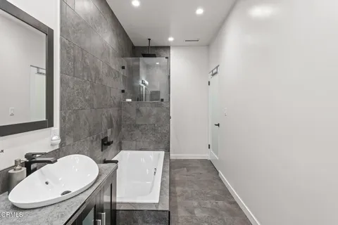 $1,979,000 | 1818 New York Drive, Altadena, CA 91001