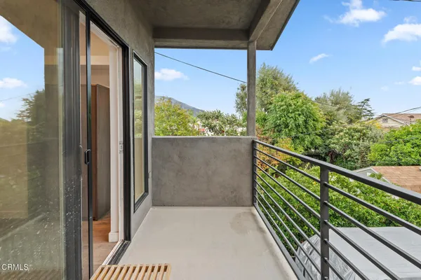 $1,979,000 | 1818 New York Drive, Altadena, CA 91001