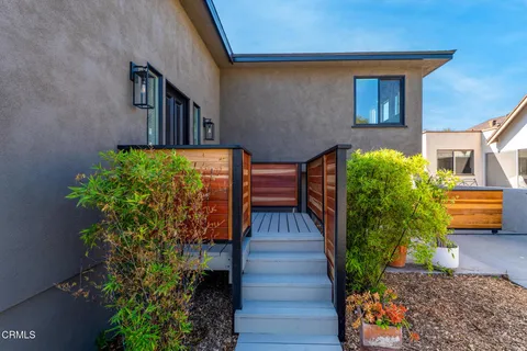 $1,980,000 | 1818 New York Drive, Altadena, CA 91001