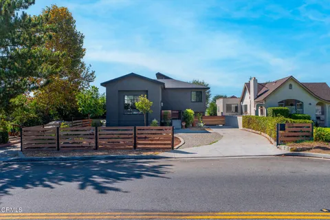 $1,979,000 | 1818 New York Drive, Altadena, CA 91001
