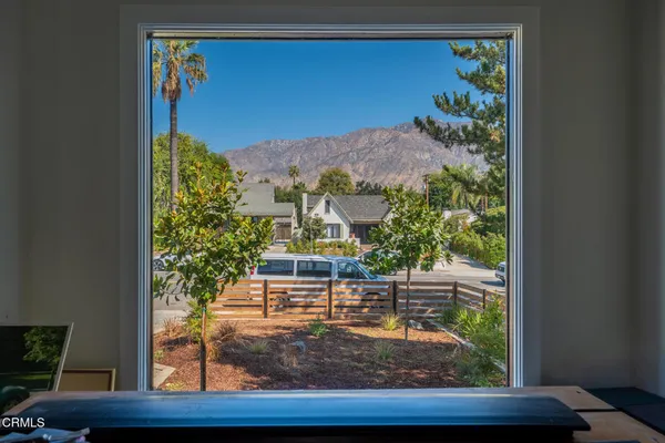 $1,979,000 | 1818 New York Drive, Altadena, CA 91001