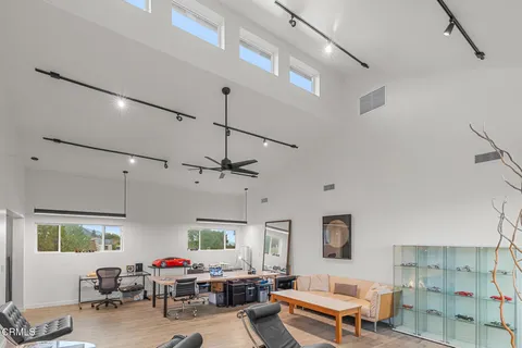 $1,980,000 | 1818 New York Drive, Altadena, CA 91001