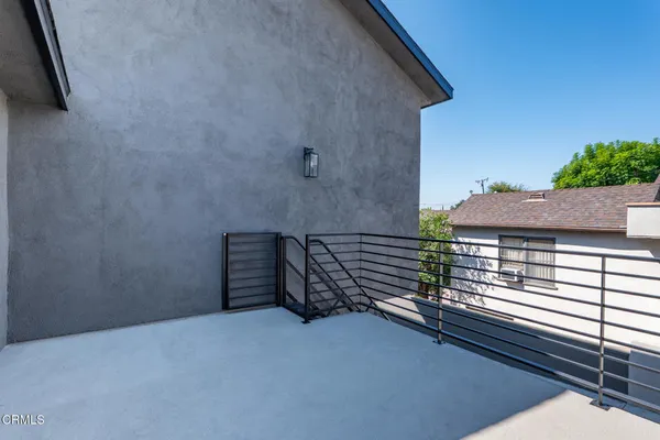 $1,979,000 | 1818 New York Drive, Altadena, CA 91001