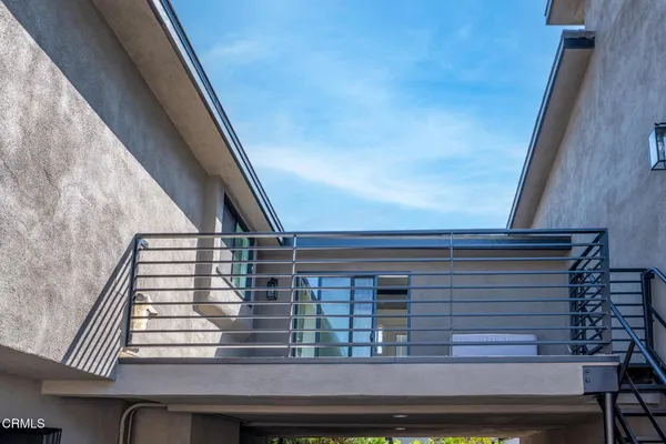 $1,979,000 | 1818 New York Drive, Altadena, CA 91001