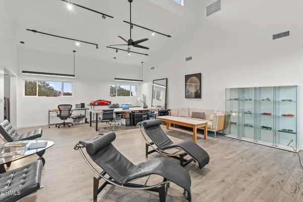 $1,979,000 | 1818 New York Drive, Altadena, CA 91001