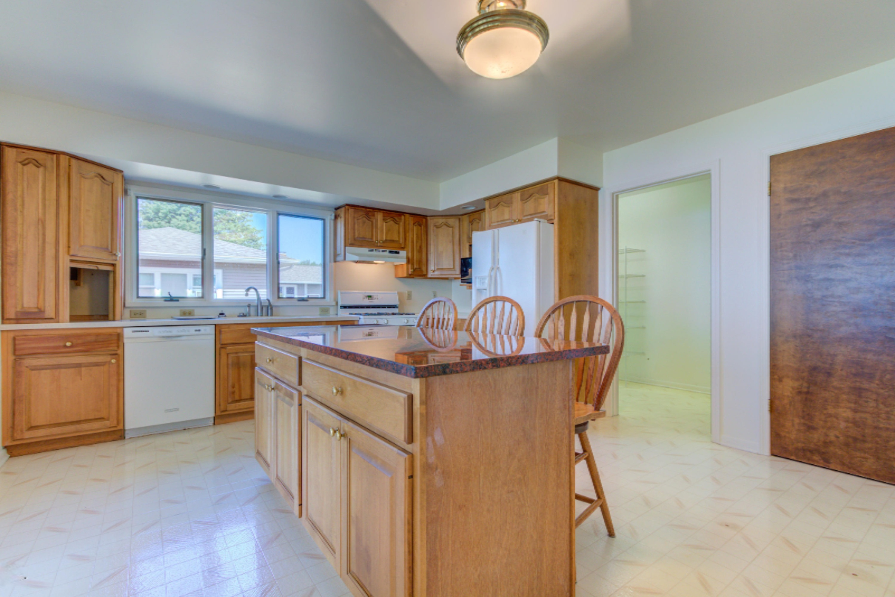 239 Ruddiman Drive Muskegon, MI 49445 - Photo 25 of 90 239 Ruddiman Dr (30 of 95)