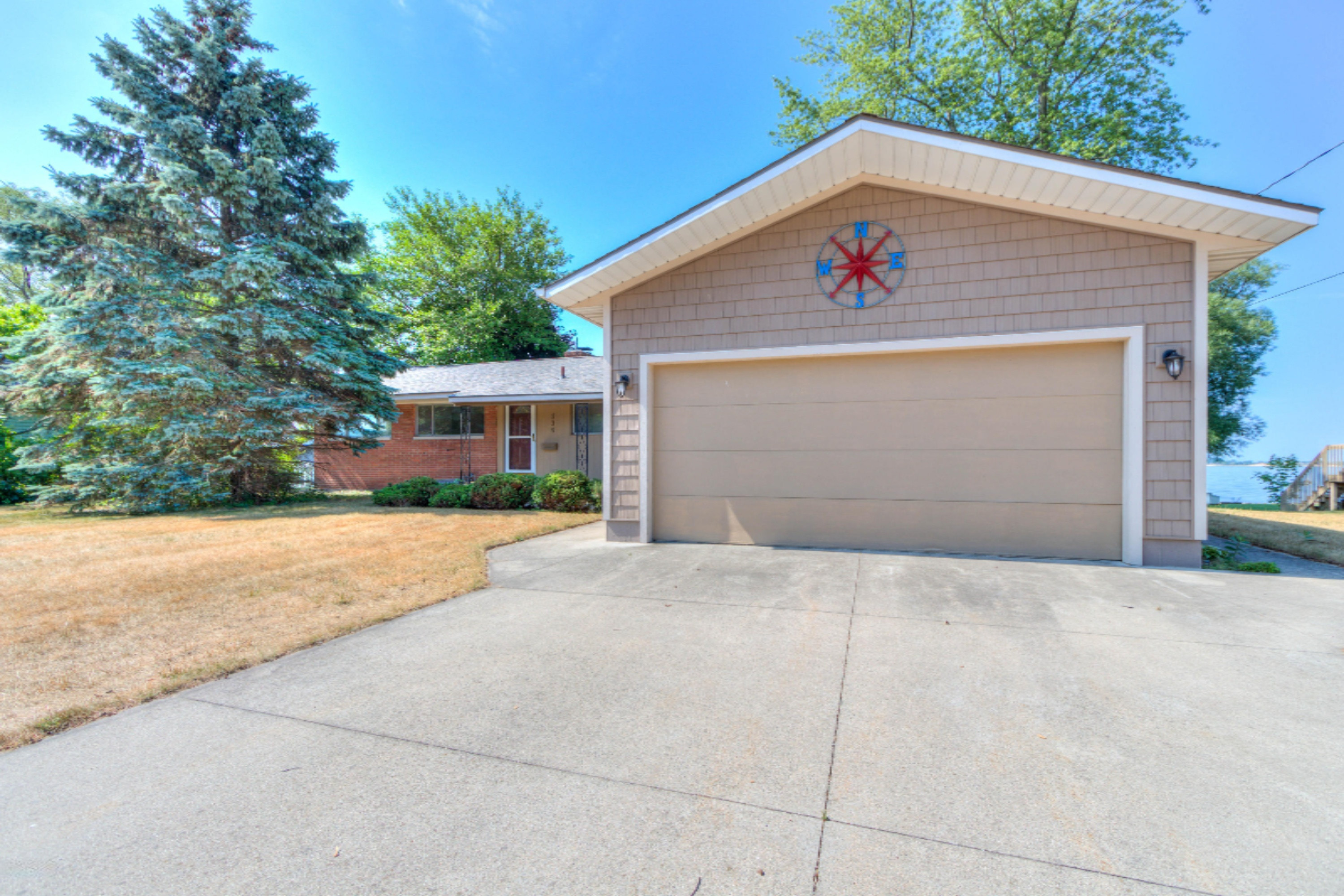 239 Ruddiman Drive Muskegon, MI 49445 - Photo 9 of 90 239 Ruddiman Dr (14 of 95)
