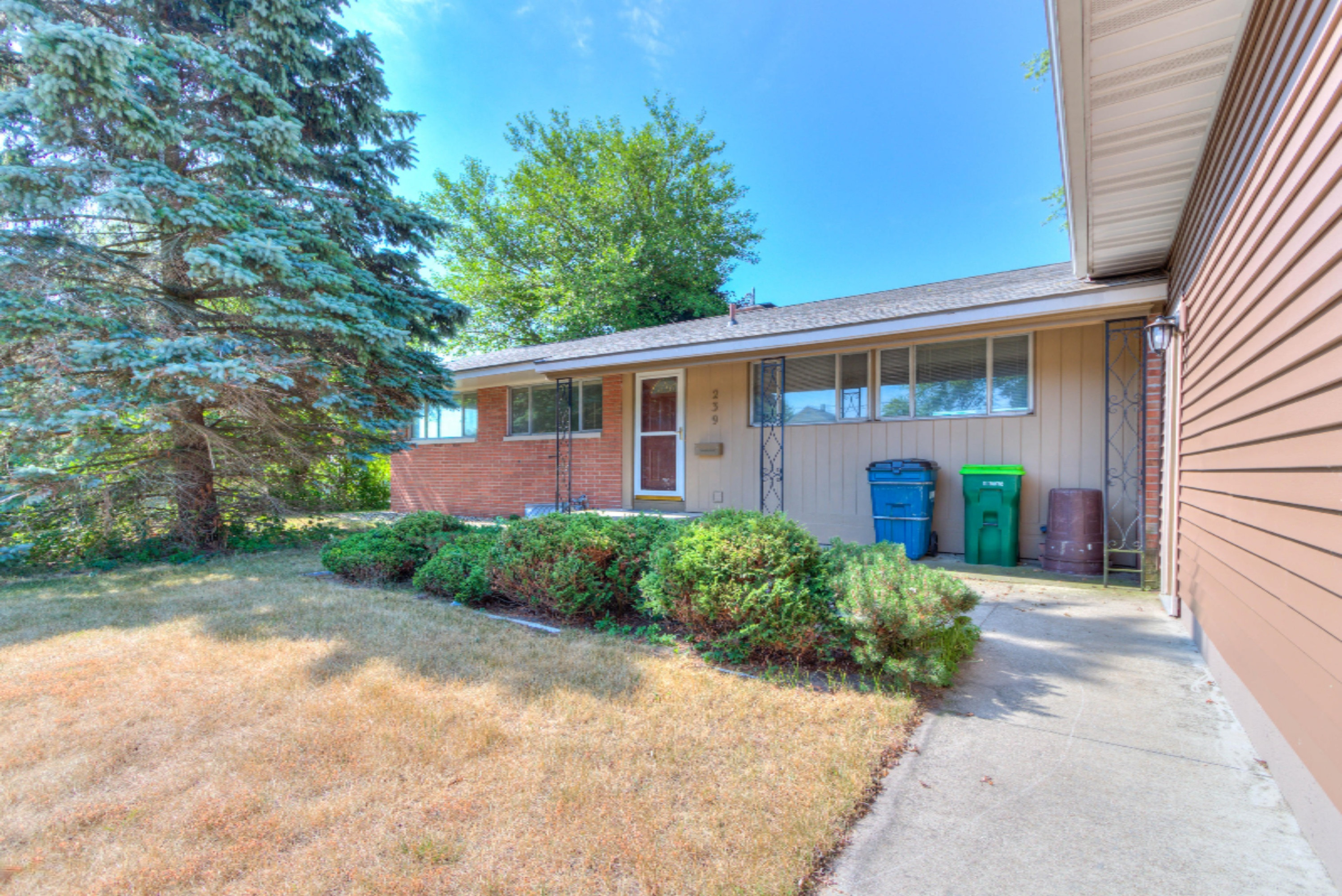 239 Ruddiman Drive Muskegon, MI 49445 - Photo 10 of 90 239 Ruddiman Dr (15 of 95)