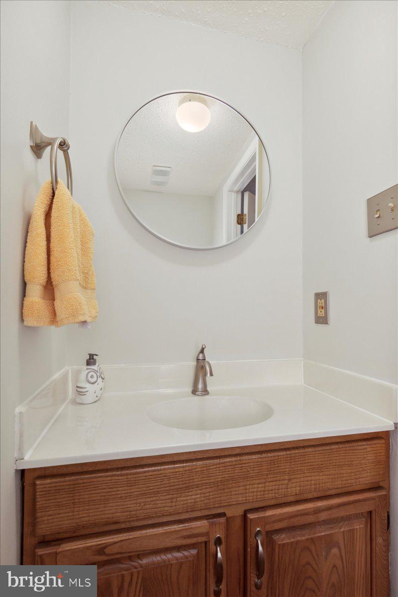 36 Rampart Drive Chesterbrook, PA 19087 - Photo 7 of 16 Gallery Image 7