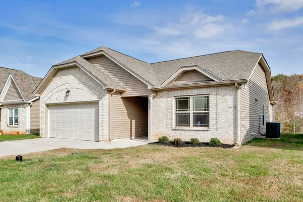 $334,500 | 1062 Berra Drive, Springfield, TN 37172
