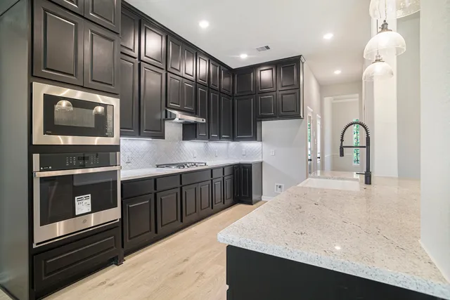 $529,990 | 11772 Oakwood Ranch Drive, Willis, TX 77378