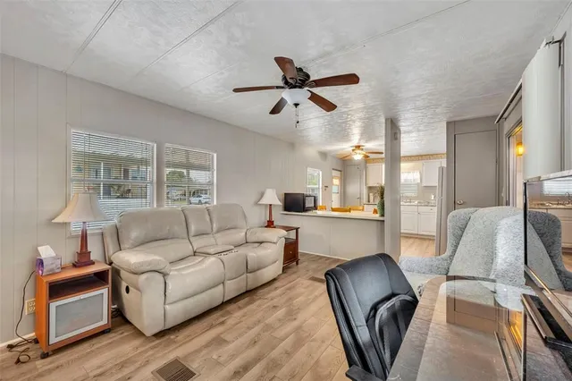 $70,000 | 11 Hawaiian Way, Leesburg, FL 34788