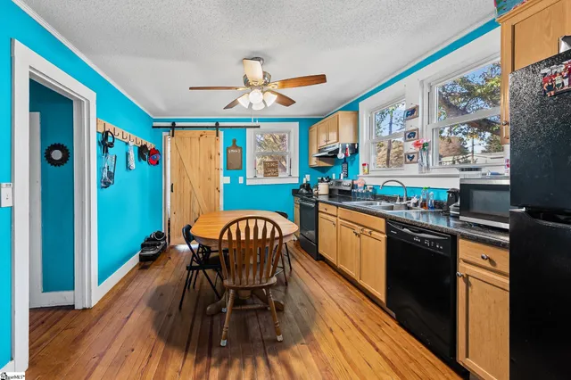 $199,900 | 819 Gordon St Extension, Greenville, SC 29611