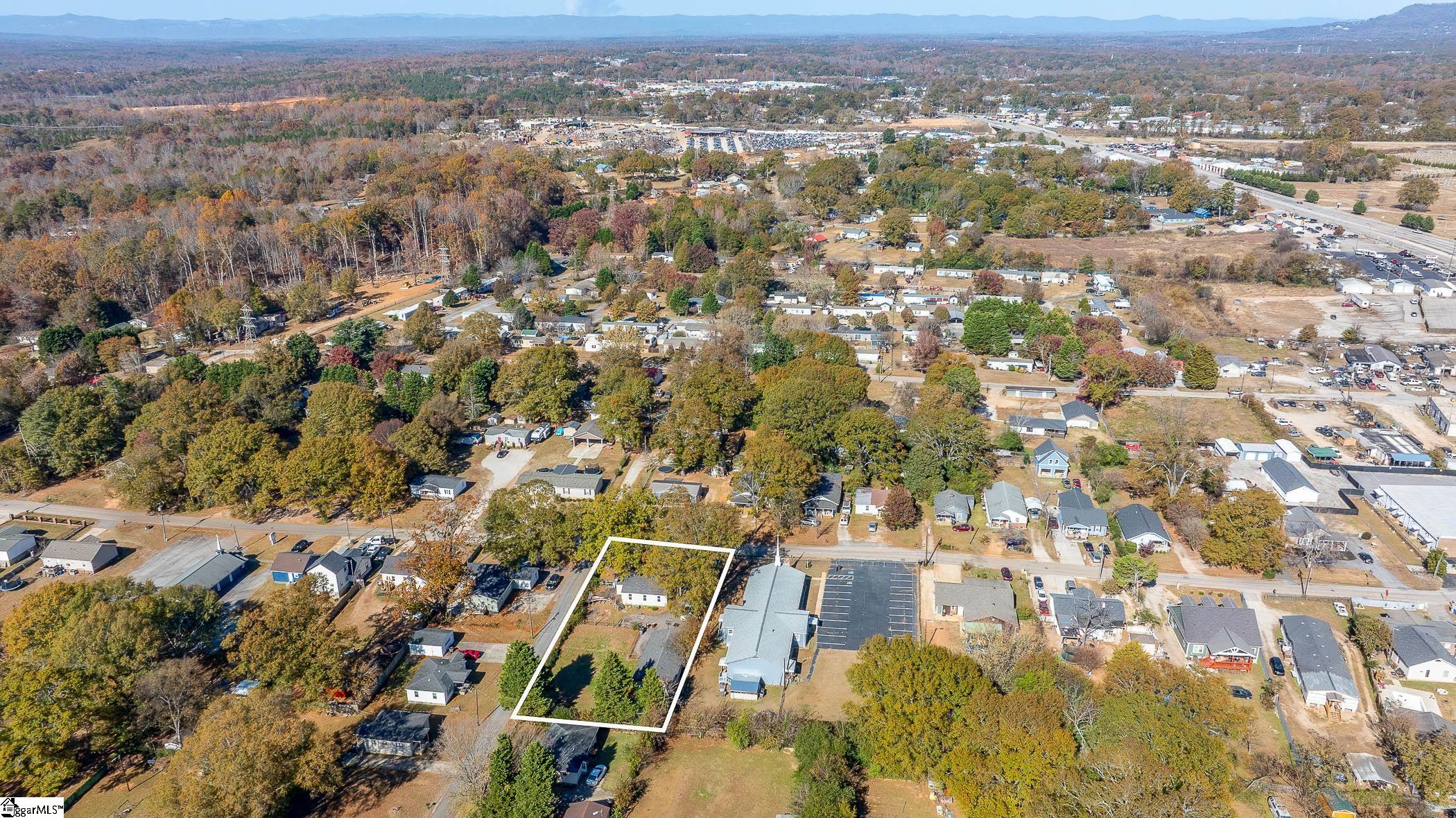 819 Gordon St Extension Greenville, SC 29611 - Photo 9 of 13