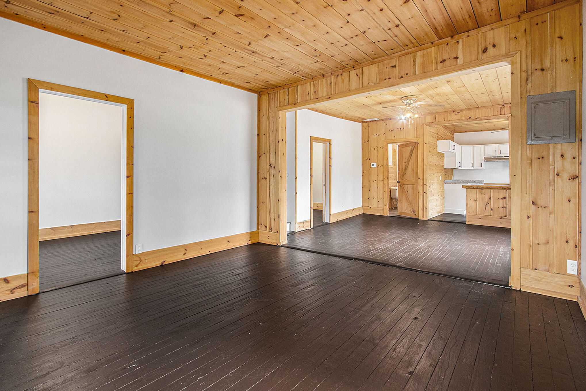 5142 Automobile Road Muskegon, MI 49445 - Photo 6 of 40 008_s22a8351