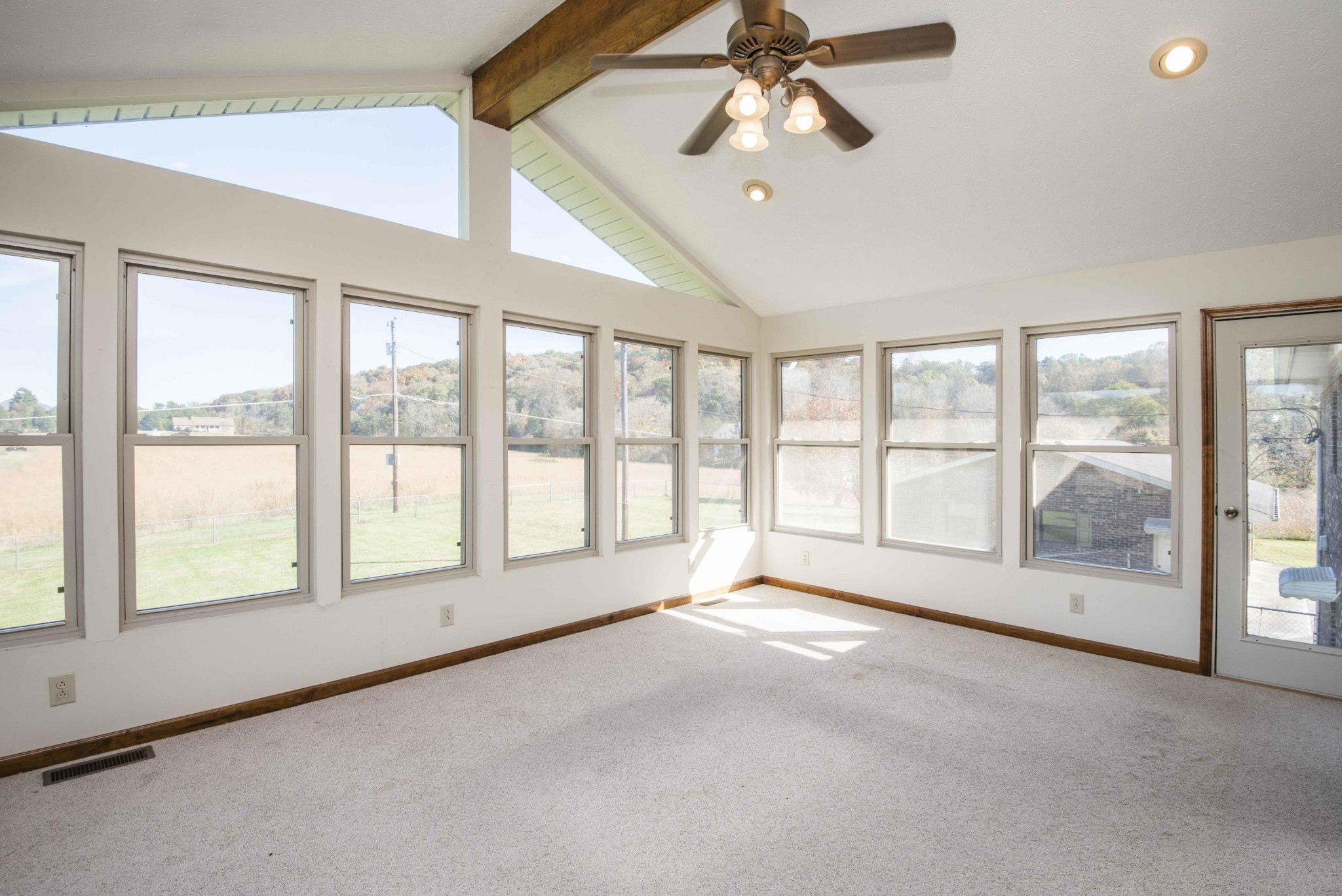 4312 Harris Road Knoxville, TN 37918 - Photo 17 of 39 Gallery Image 17