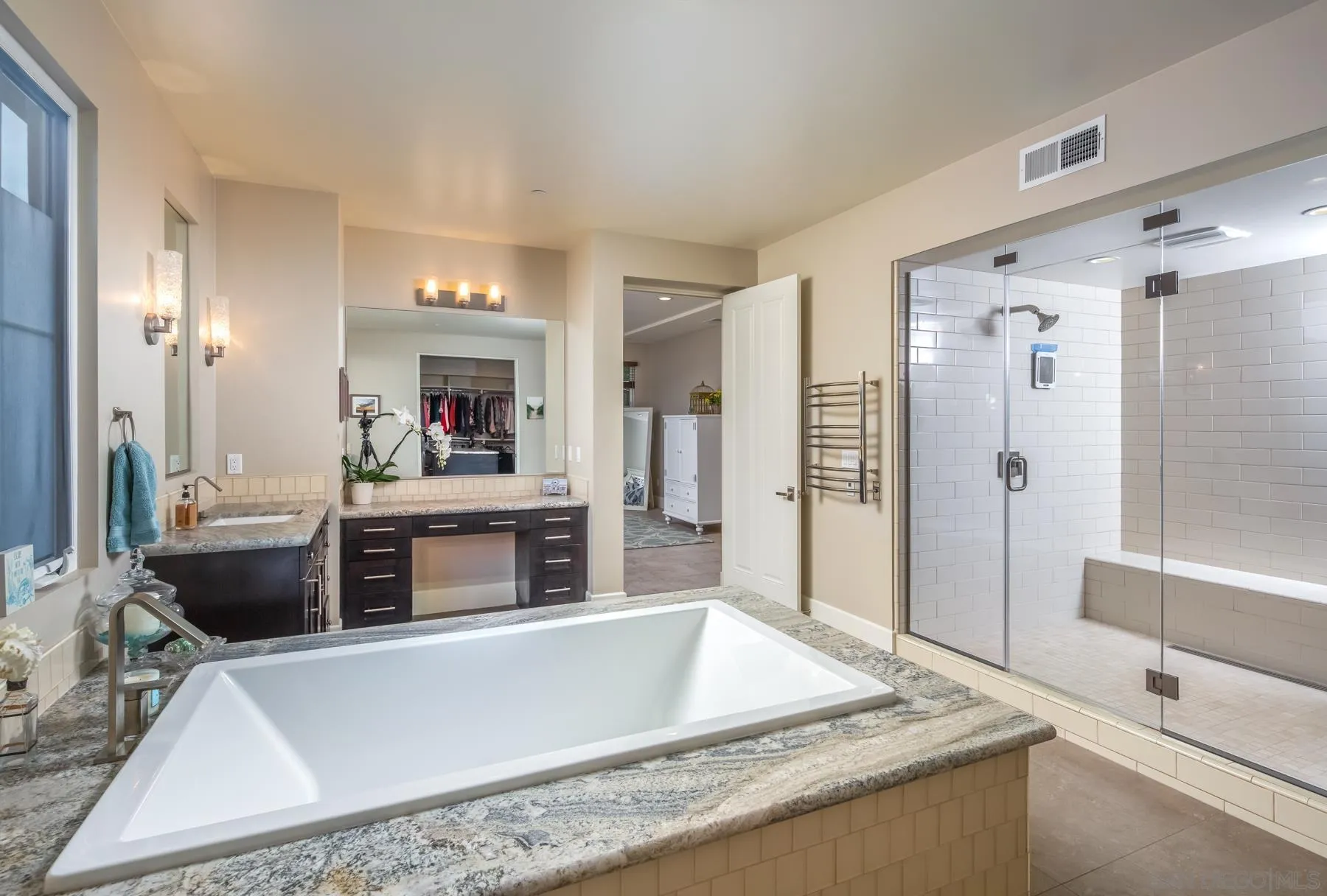 1815 Oak Avenue Carlsbad, CA 92008 - Photo 26 of 46 a living room with stainless steel appliances kitchen island granite countertop furniture and a shower