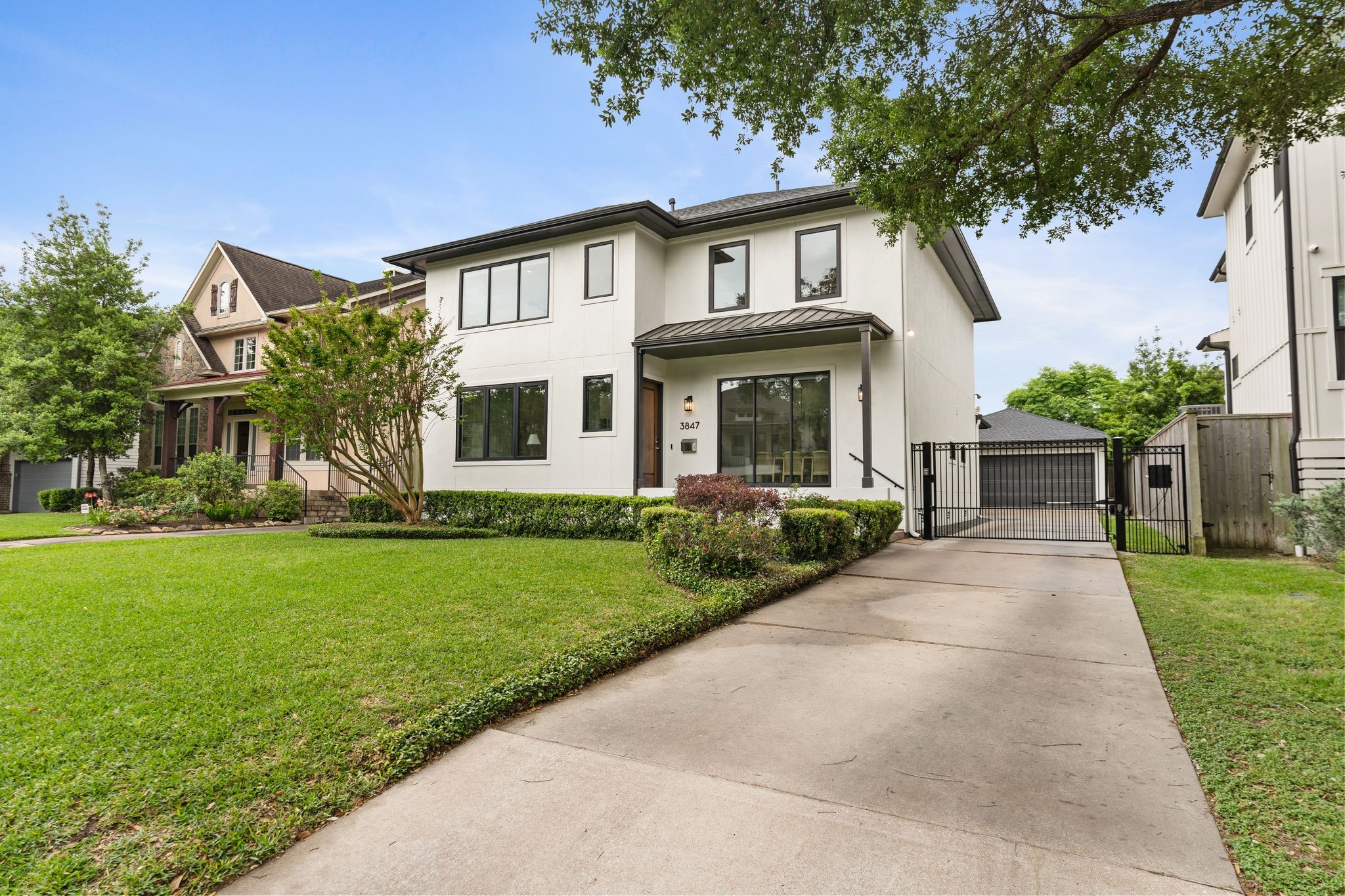 3847 Durness Way Houston, TX 77025 - Photo 2 of 48