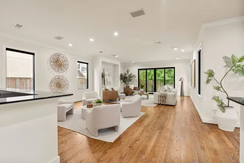 $1,200,000 | 3847 Durness Way, Houston, TX 77025