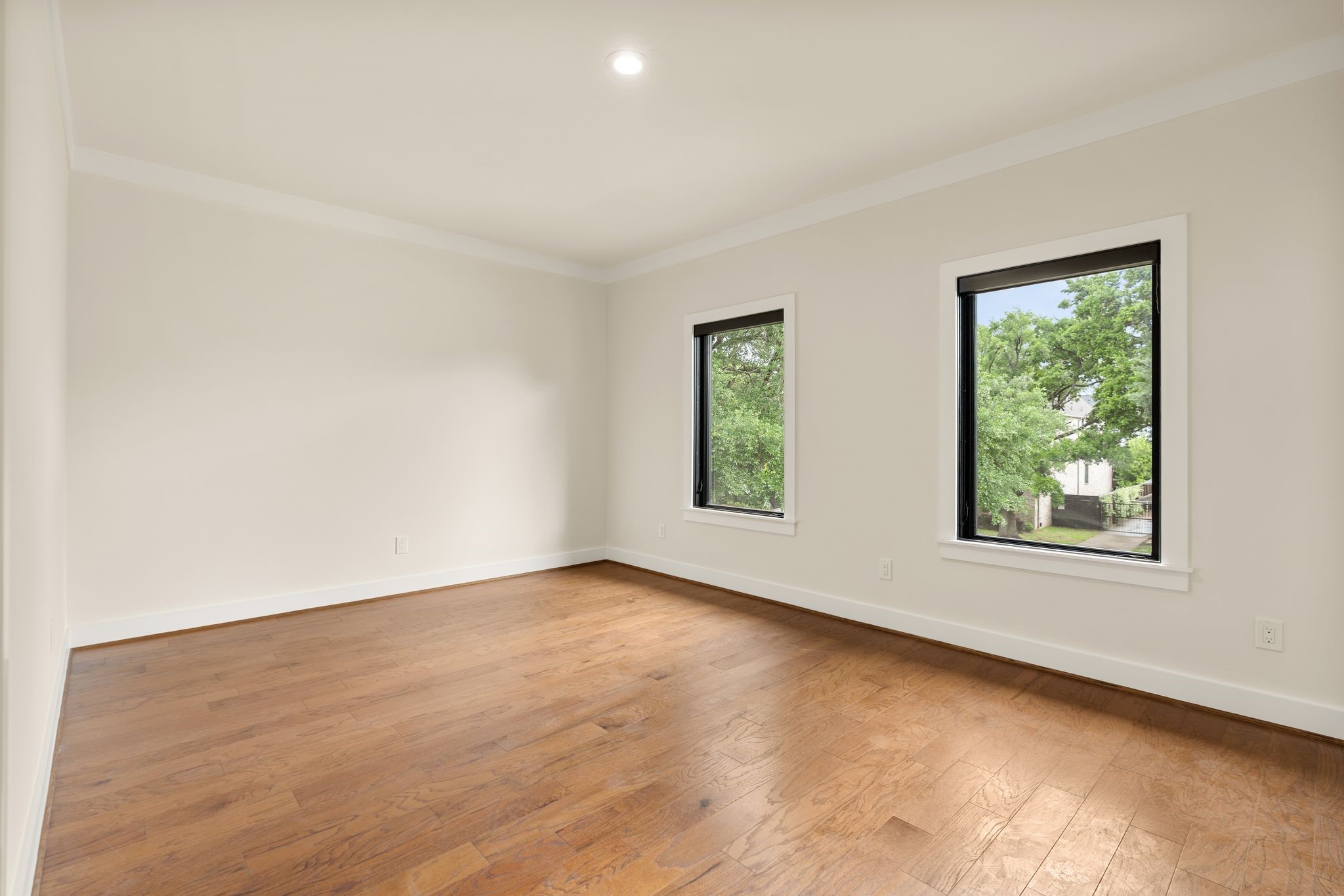 3847 Durness Way Houston, TX 77025 - Photo 30 of 48 Secondary bedroom.
