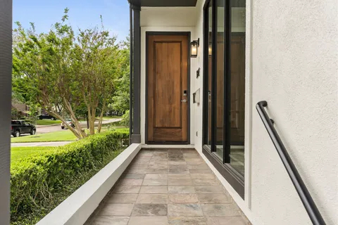 $1,200,000 | 3847 Durness Way, Houston, TX 77025