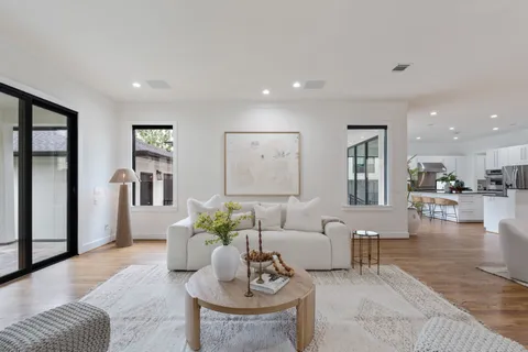 $1,200,000 | 3847 Durness Way, Houston, TX 77025