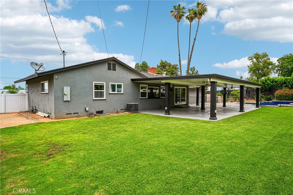 2424 Central Riverside, CA 92506 - Photo 6 of 36
