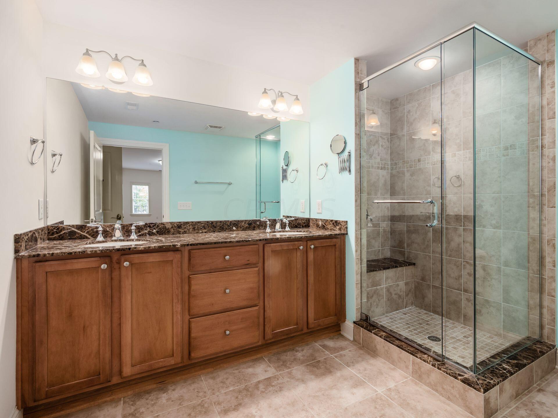 3175 Tremont Road, Unit 211 Columbus, OH 43221 - Photo 17 of 39 019_4a_N 3175 Tremont 211 012