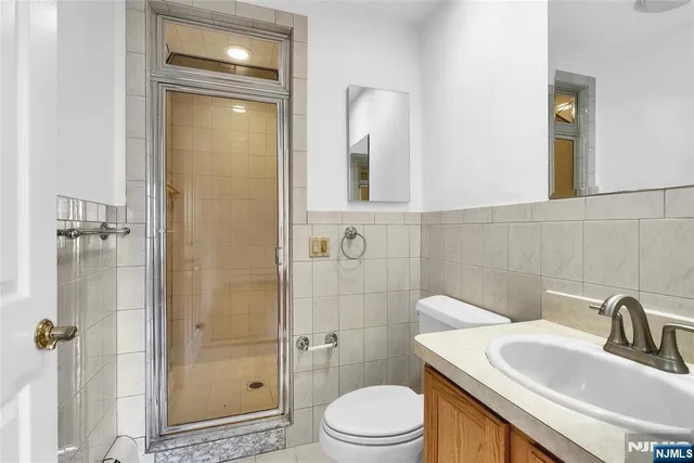 a car parked in front of a building