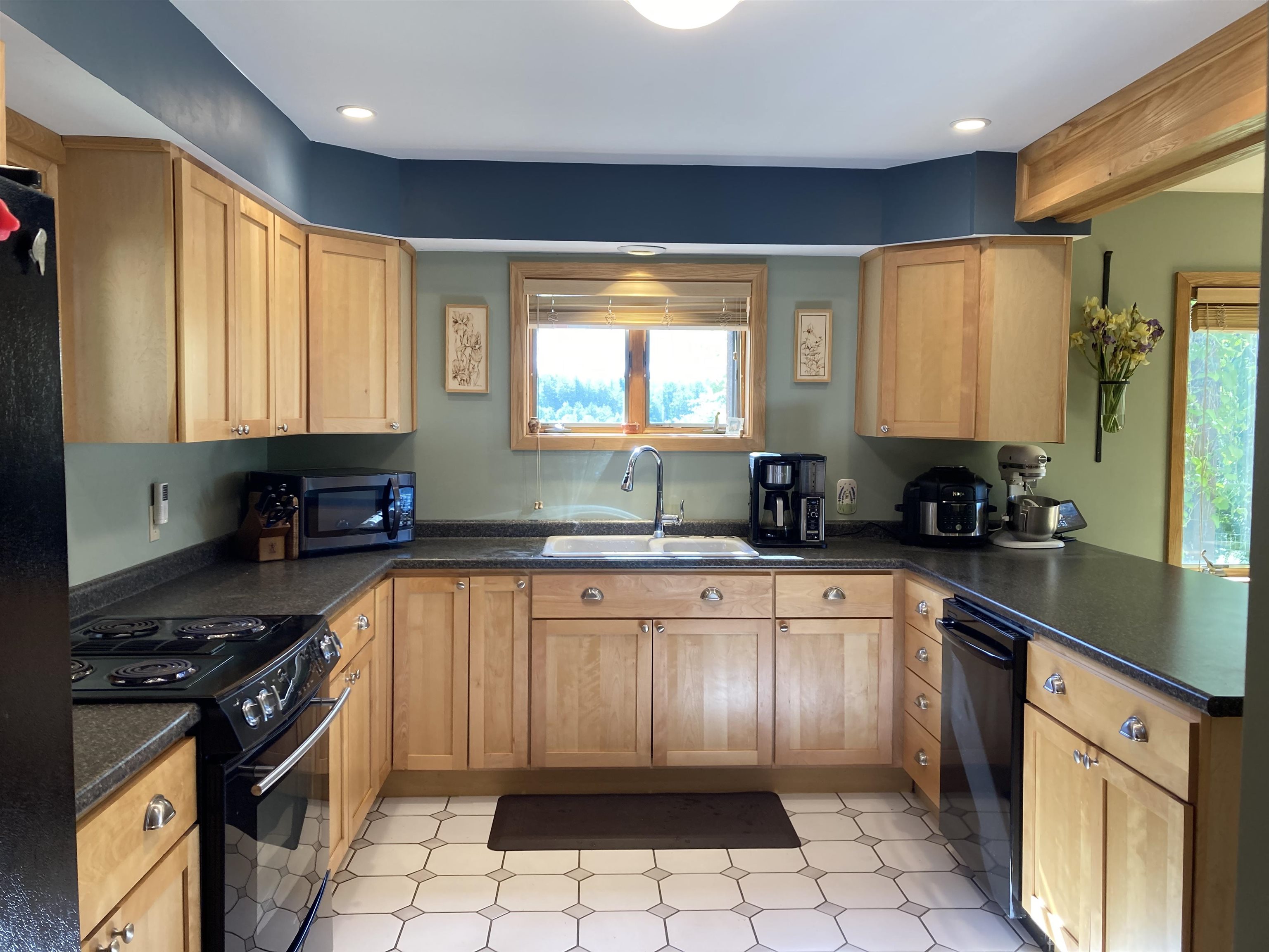 147 Sicard Road Brookfield, VT 05060 - Photo 9 of 28 Gallery Image 9