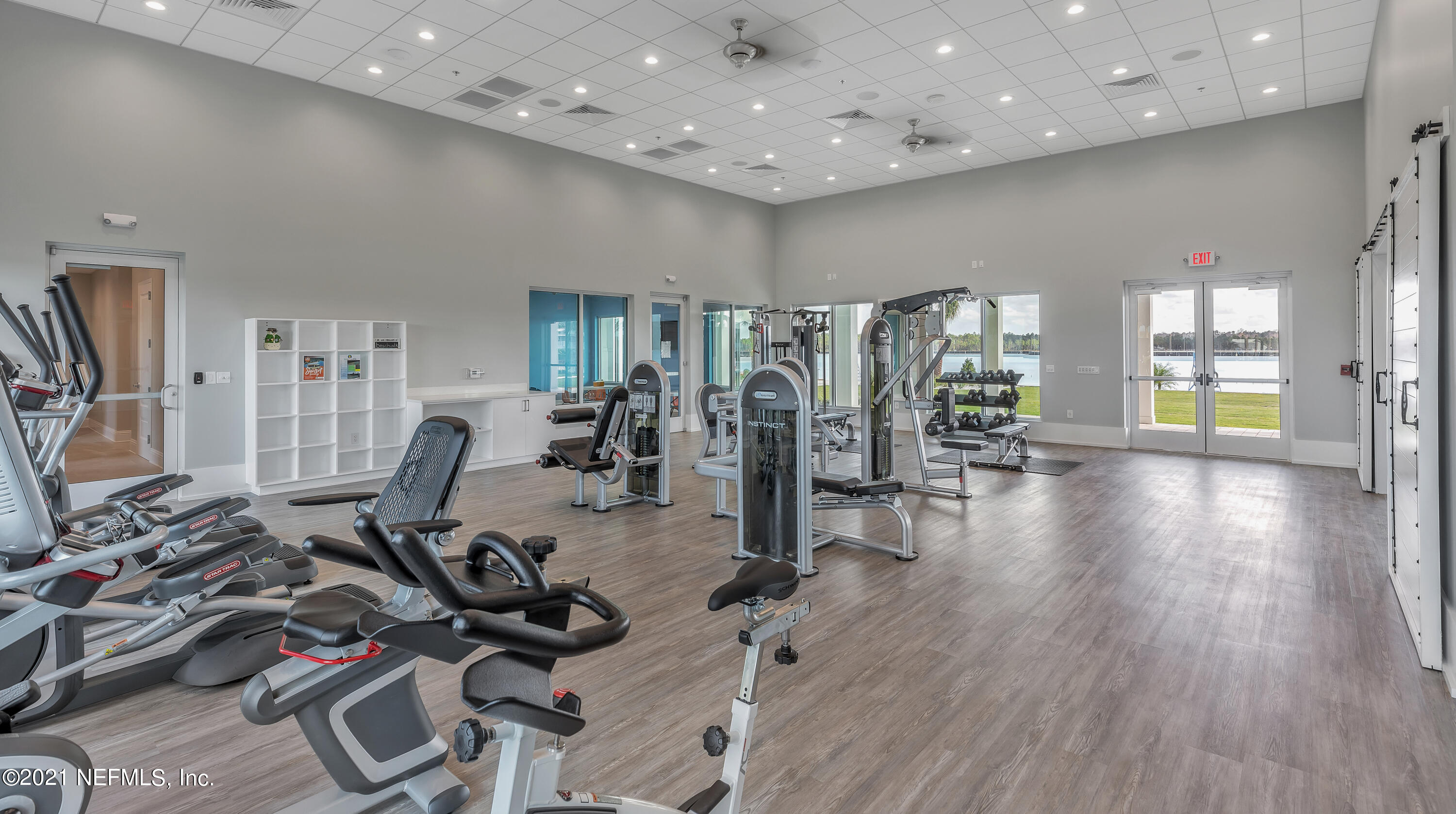 643 Rum Runner Way St. Johns, FL 32259 - Photo 8 of 33 a view of a room with gym equipment