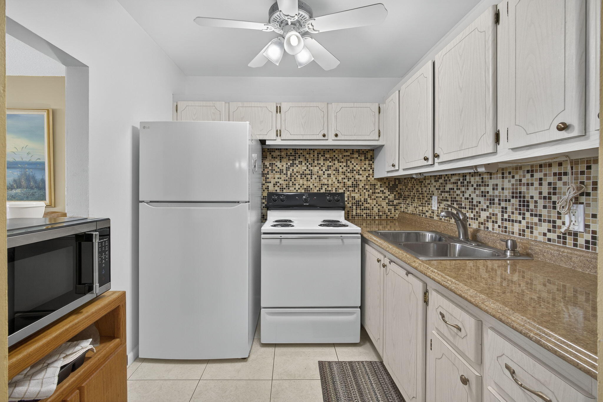 414 Windsor R West Palm Beach, FL 33417 - Photo 1 of 32 15-web-or-mls-Photo01821
