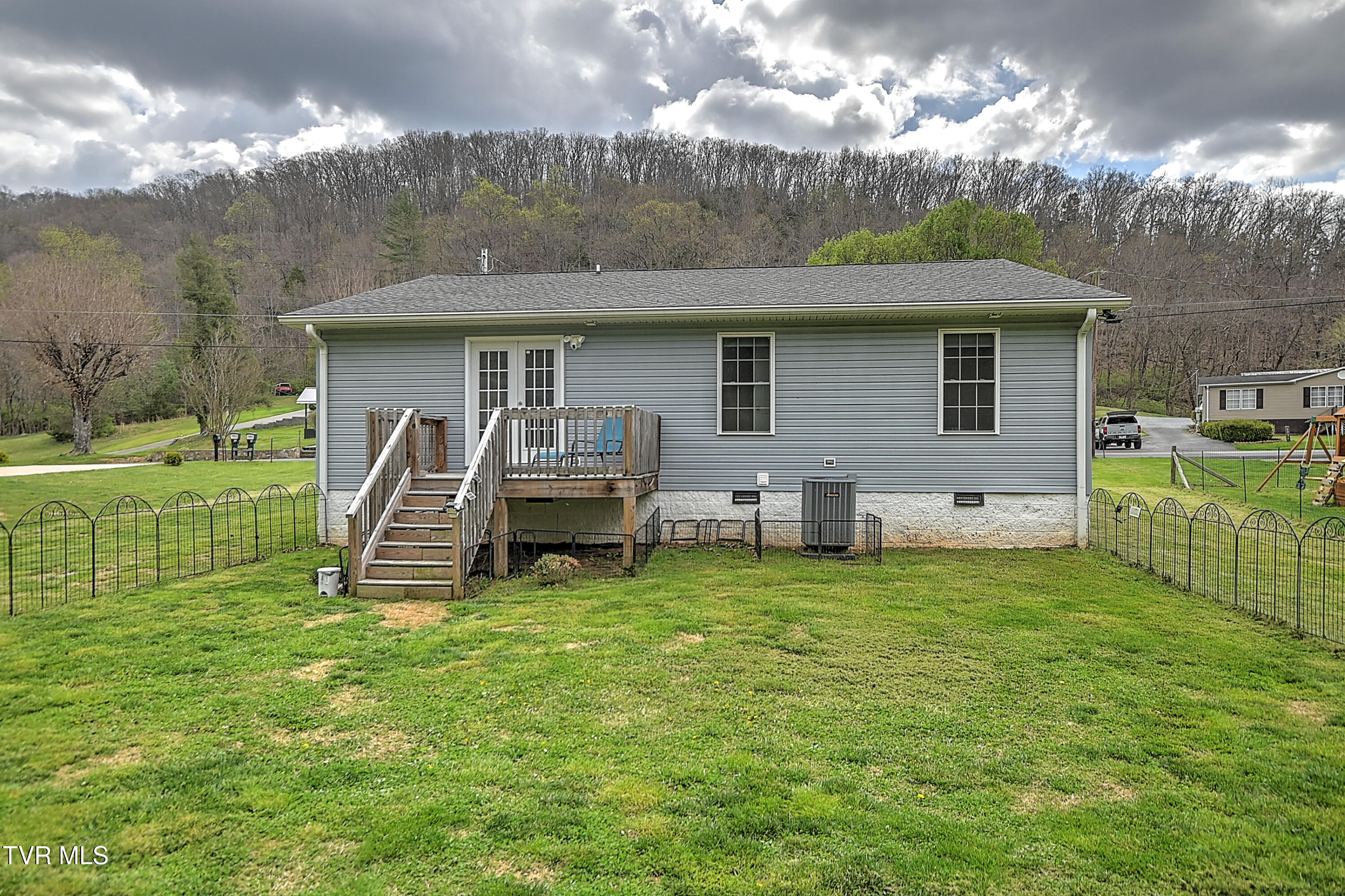 1735 Southside Road Elizabethton, TN 37643 - Photo 33 of 53 1735 Southside GM-36