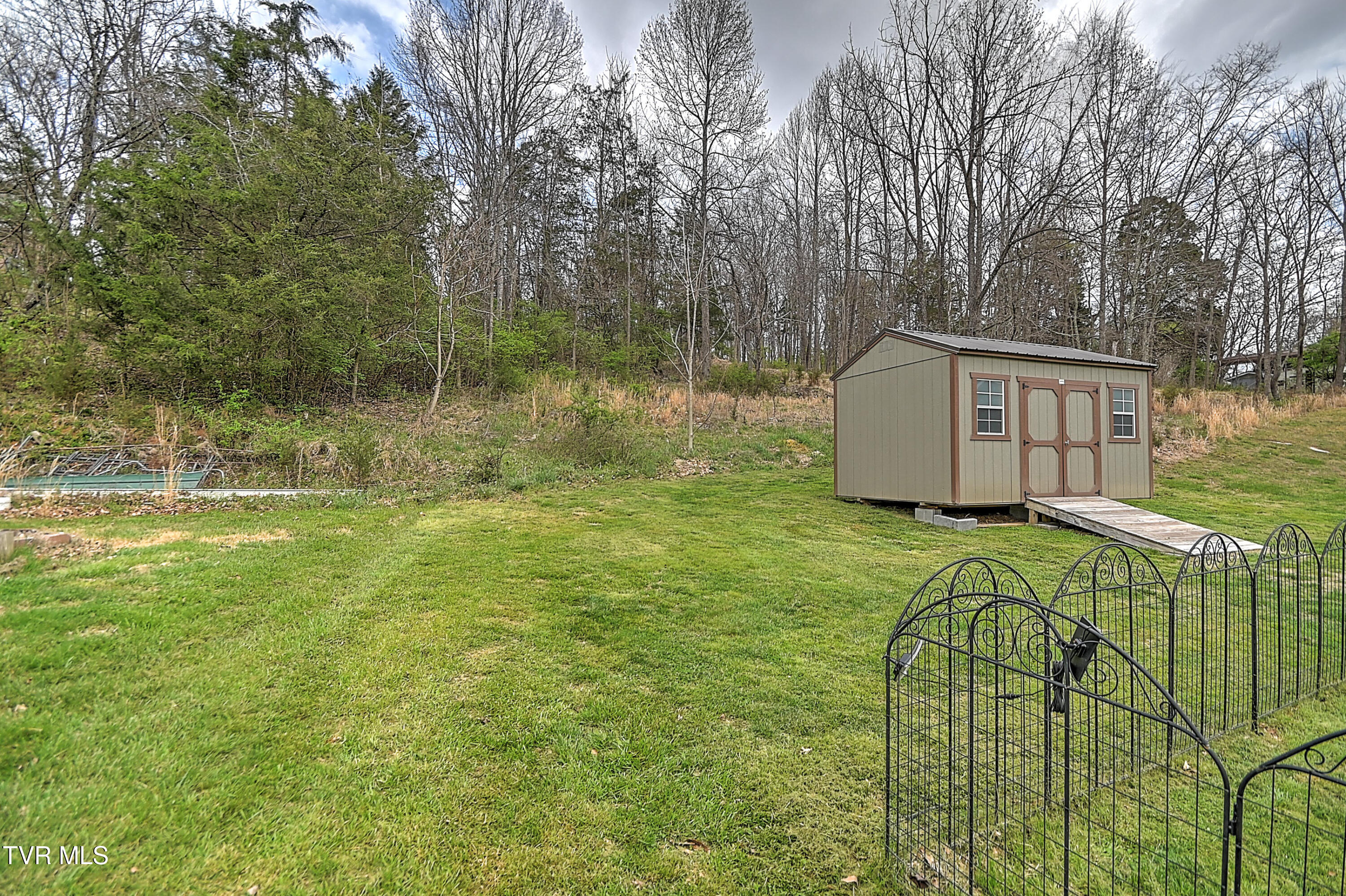 1735 Southside Road Elizabethton, TN 37643 - Photo 37 of 53 1735 Southside GM-40