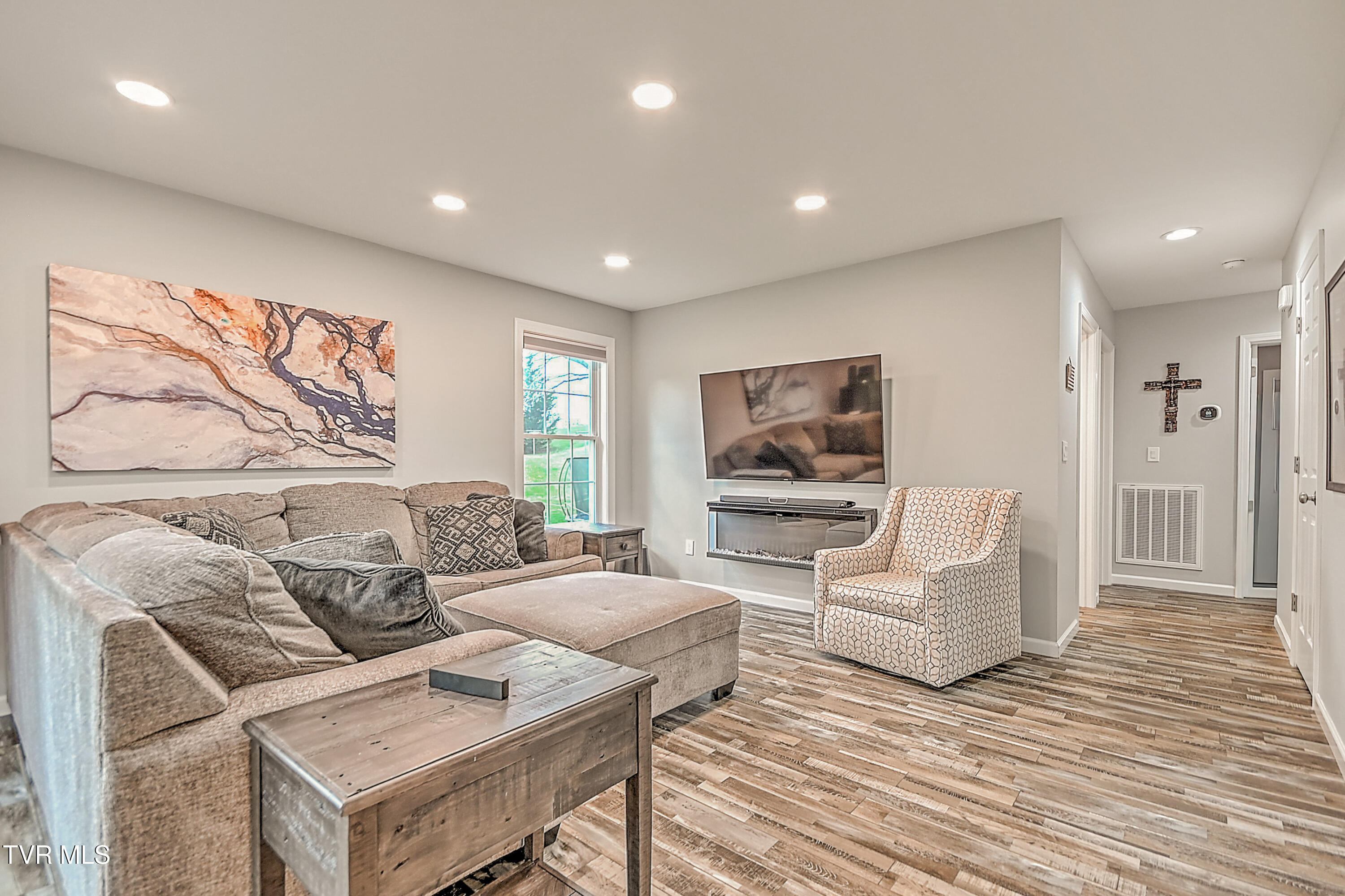 1735 Southside Road Elizabethton, TN 37643 - Photo 5 of 53 1735 Southside GM-8