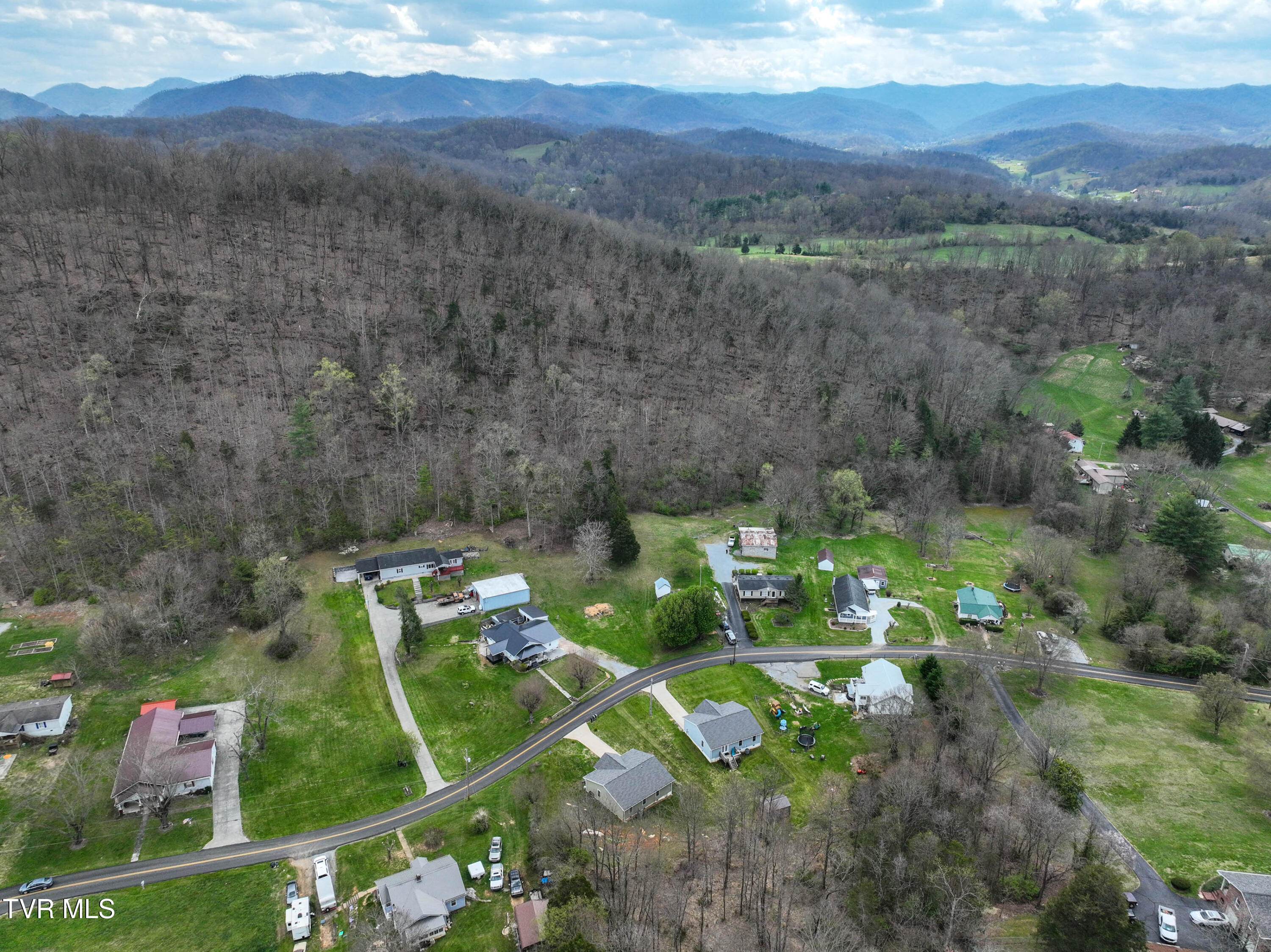 1735 Southside Road Elizabethton, TN 37643 - Photo 51 of 53 1735 Southside Rd Drone GEMMA-10