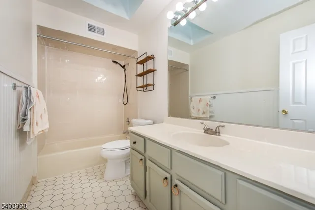 $555,000 | 44 Littlewood Court, Wayne, NJ 07470