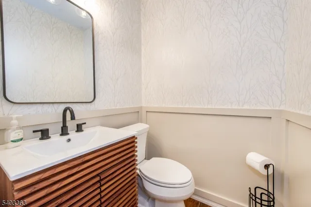 $555,000 | 44 Littlewood Court, Wayne, NJ 07470