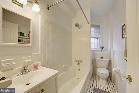 $265,000 | 644 Massachusetts Avenue Northeast, Unit 206, Washington, DC 20002