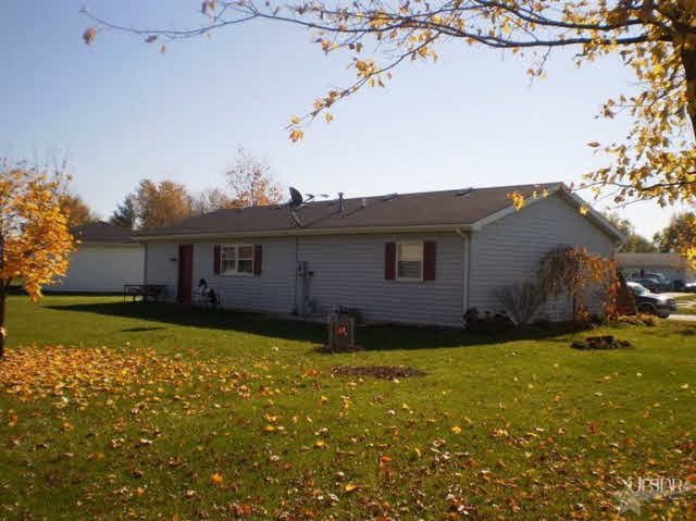 22617 Rupp Court Woodburn, IN 46797 - Photo 4 of 14 Gallery Image 4