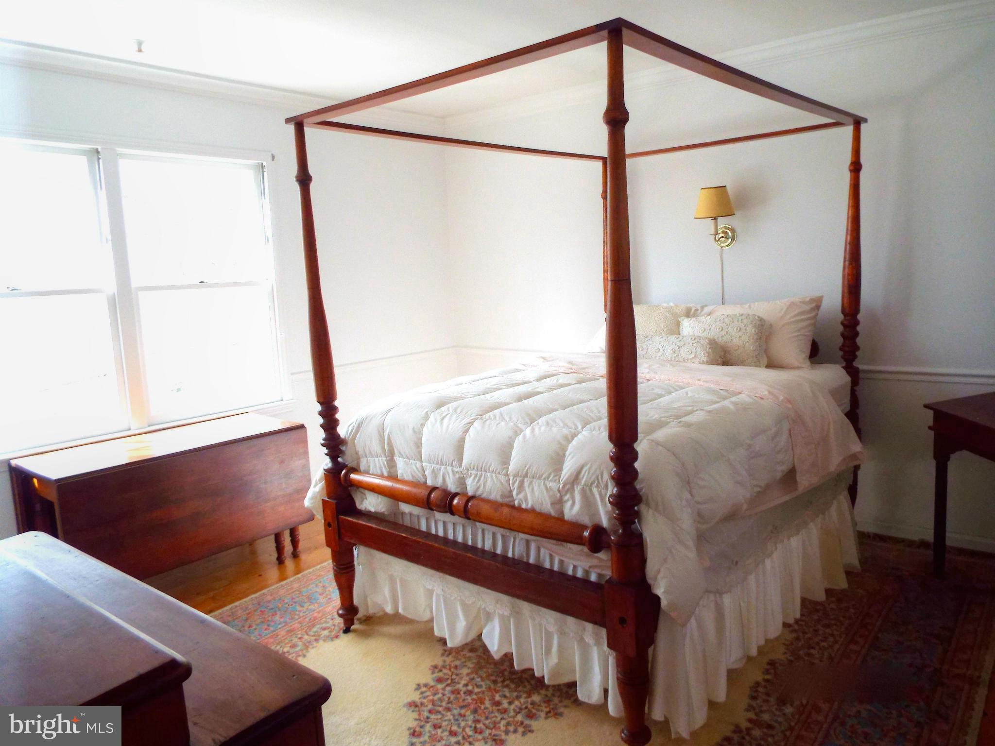 11611 Beall Mountain Road Potomac, MD 20854 - Photo 24 of 30 Bedroom