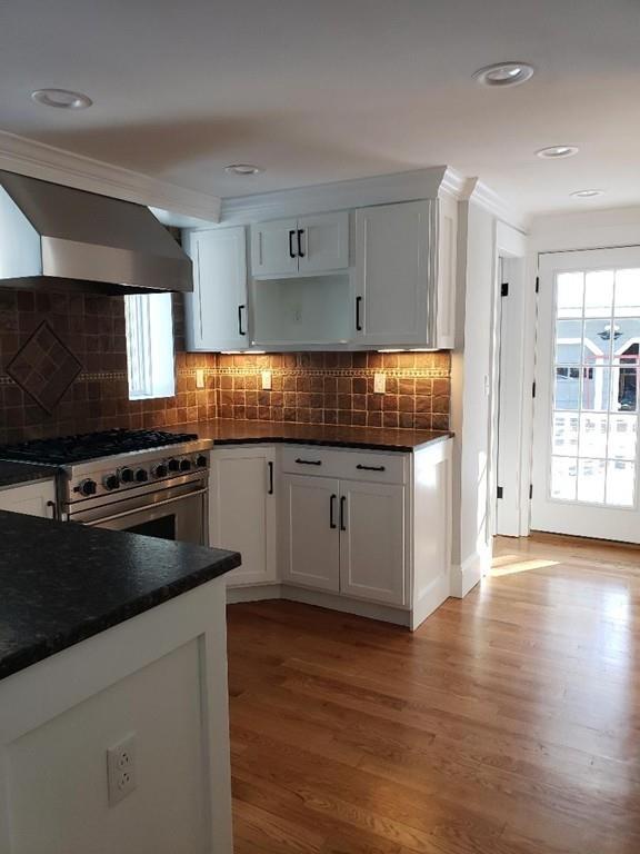107 Haverhill Road Topsfield, MA 01983 - Photo 5 of 36