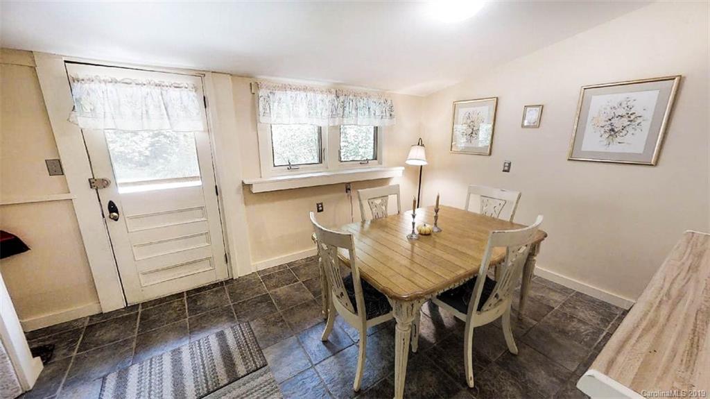 946 Old Fort Road Fairview, NC 28730 - Photo 11 of 44 Gallery Image 11