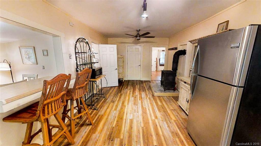 946 Old Fort Road Fairview, NC 28730 - Photo 12 of 44 Gallery Image 12