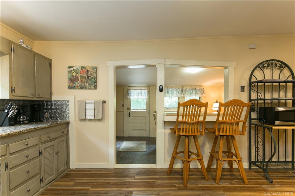 946 Old Fort Road Fairview, NC 28730 - Photo 13 of 44 Gallery Image 13