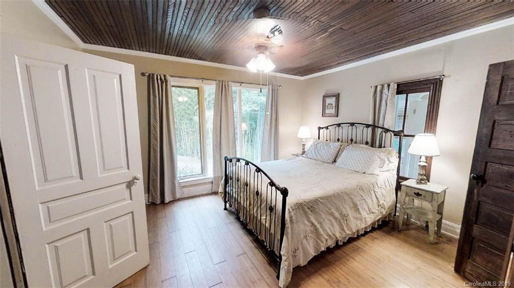 946 Old Fort Road Fairview, NC 28730 - Photo 18 of 44 Gallery Image 18