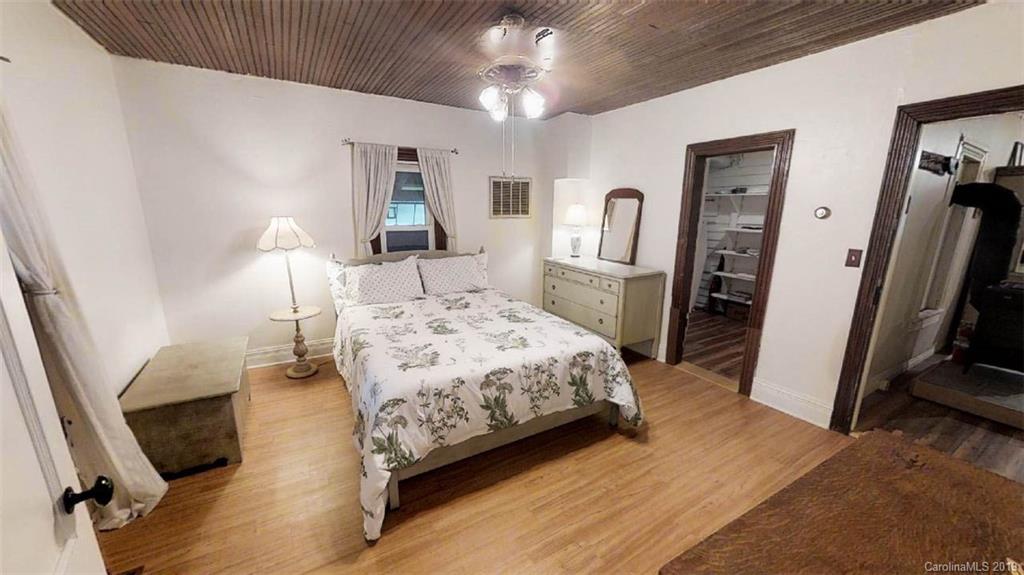 946 Old Fort Road Fairview, NC 28730 - Photo 19 of 44 Gallery Image 19